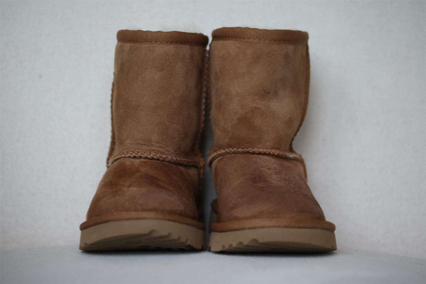 UGG KIDS CLASSIC CHESTNUT SHEEPSKIN BOOTS EU 25 UK 8 - Image 2