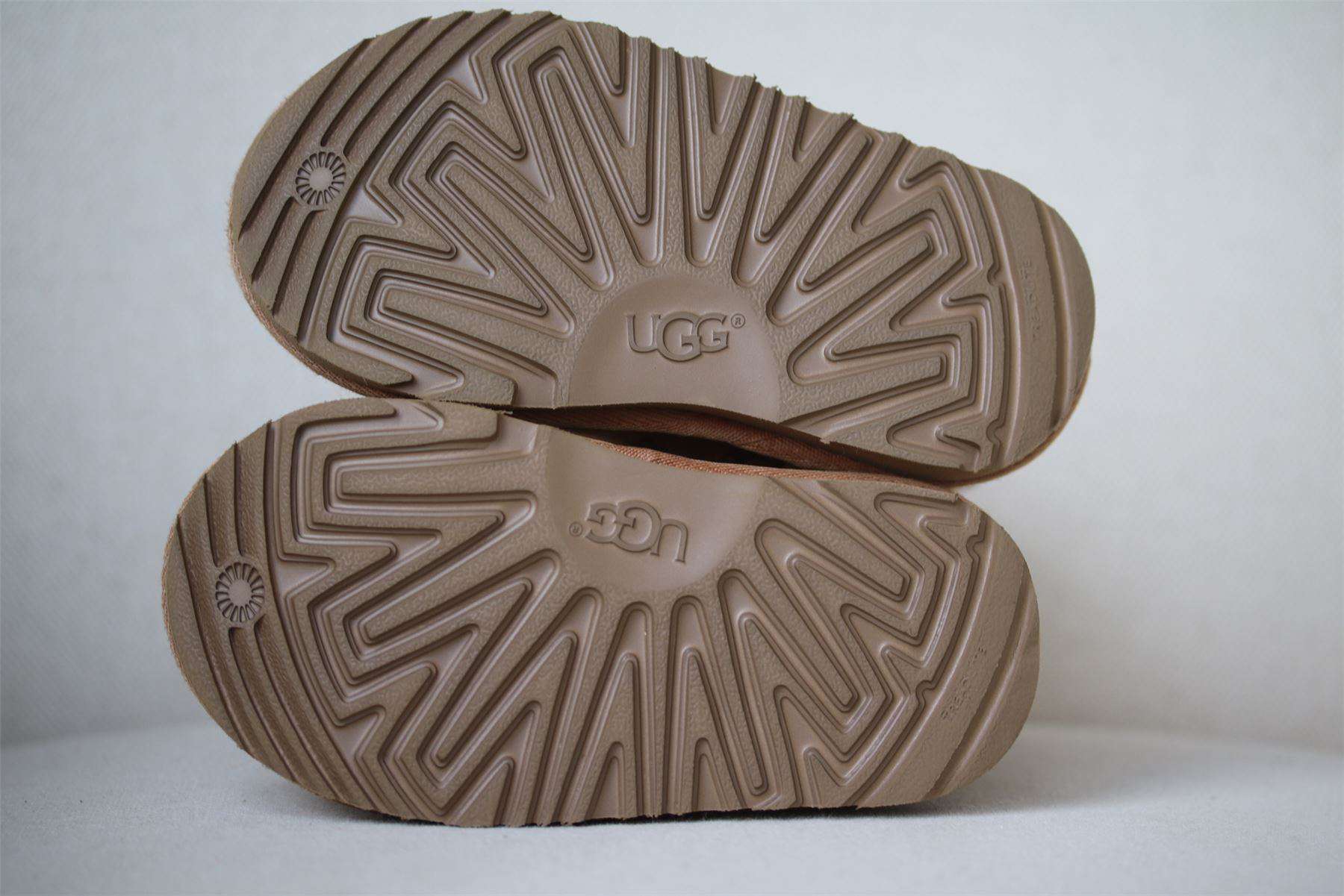 UGG KIDS CLASSIC II SHORT CHESTNUT BROWN STARS BOOTS EU 25 UK 7 - Image 4