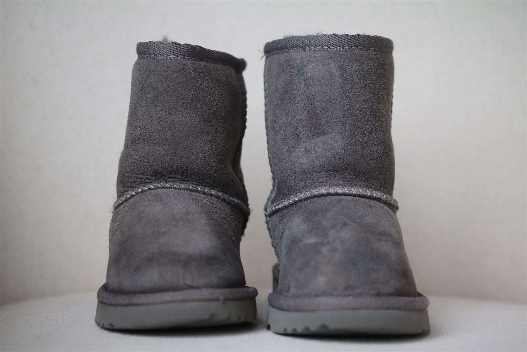 UGG KIDS CLASSIC II SHORT GREY BOOTS EU 25 UK 7 - Image 2