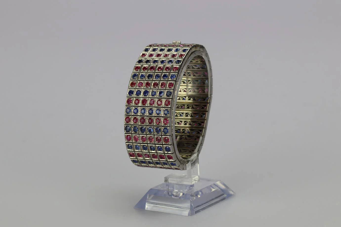 UNBRANDED 18K WHITE GOLD SAPPHIRE AND RUBY BRACELET - Image 2