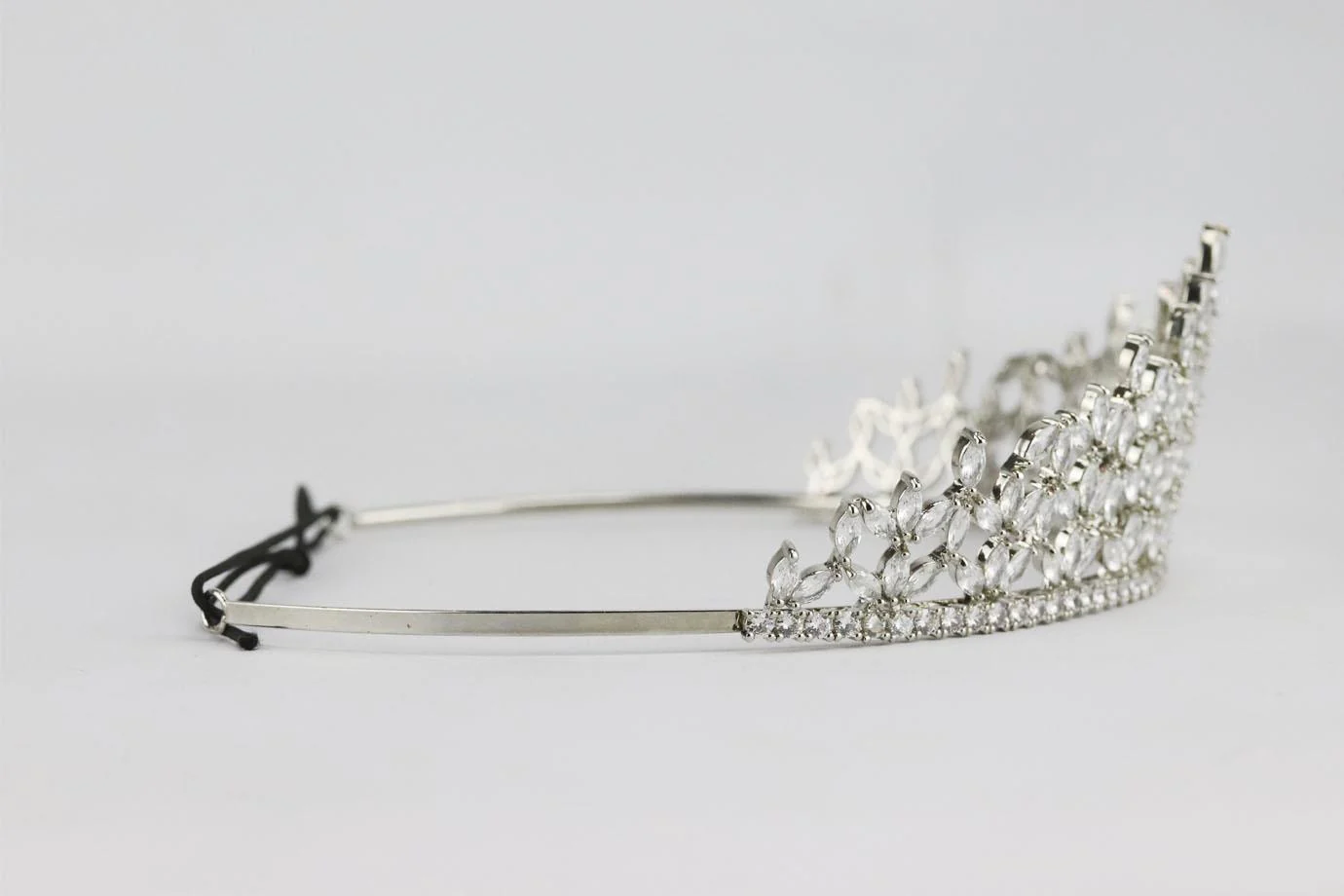 UNKNOWN BRAND SILVER TONE CRYSTAL BRIDAL CROWN - Image 3