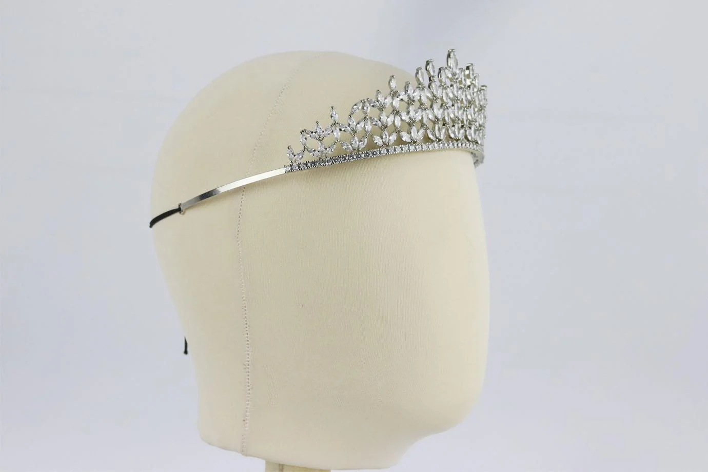 UNKNOWN BRAND SILVER TONE CRYSTAL BRIDAL CROWN - Image 7