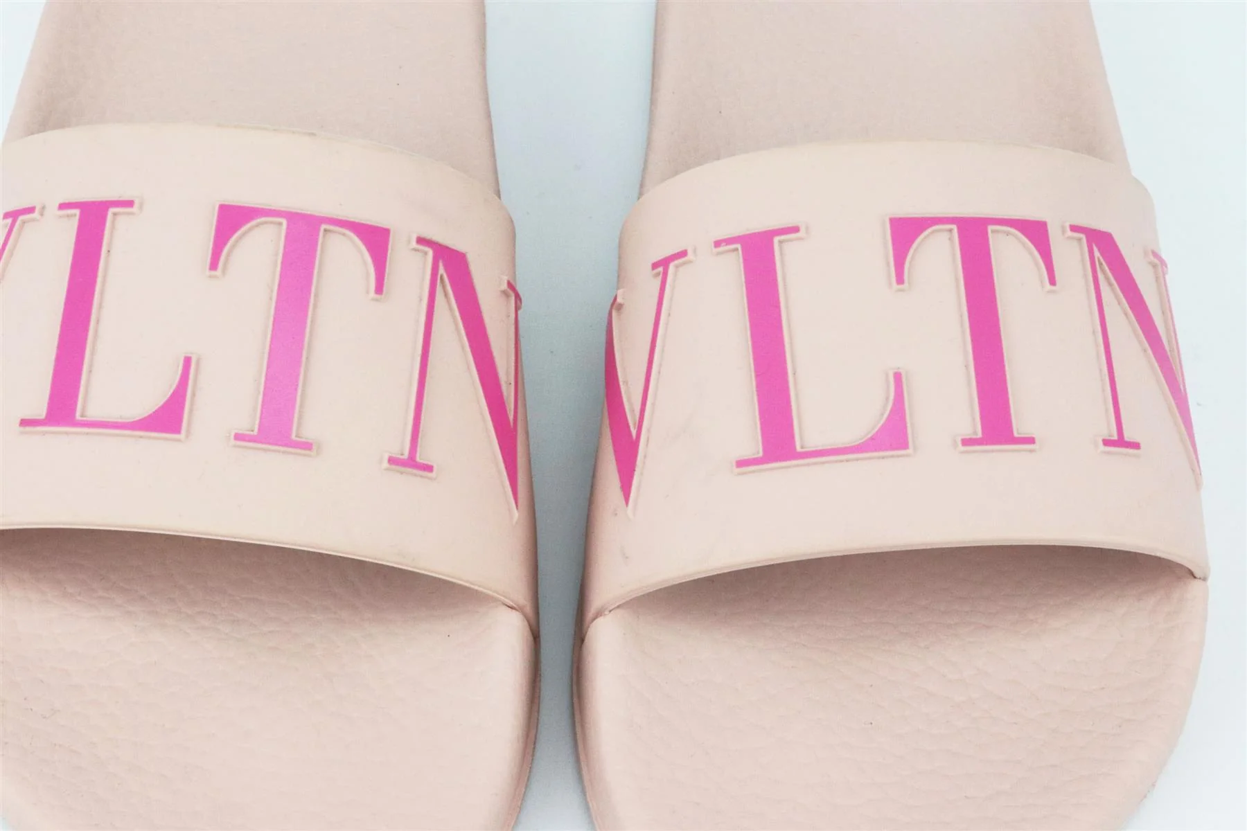 VALENTINO GARAVANI LOGO PRINT RUBBER SLIDES EU 38 UK 5 US 8 - Image 3