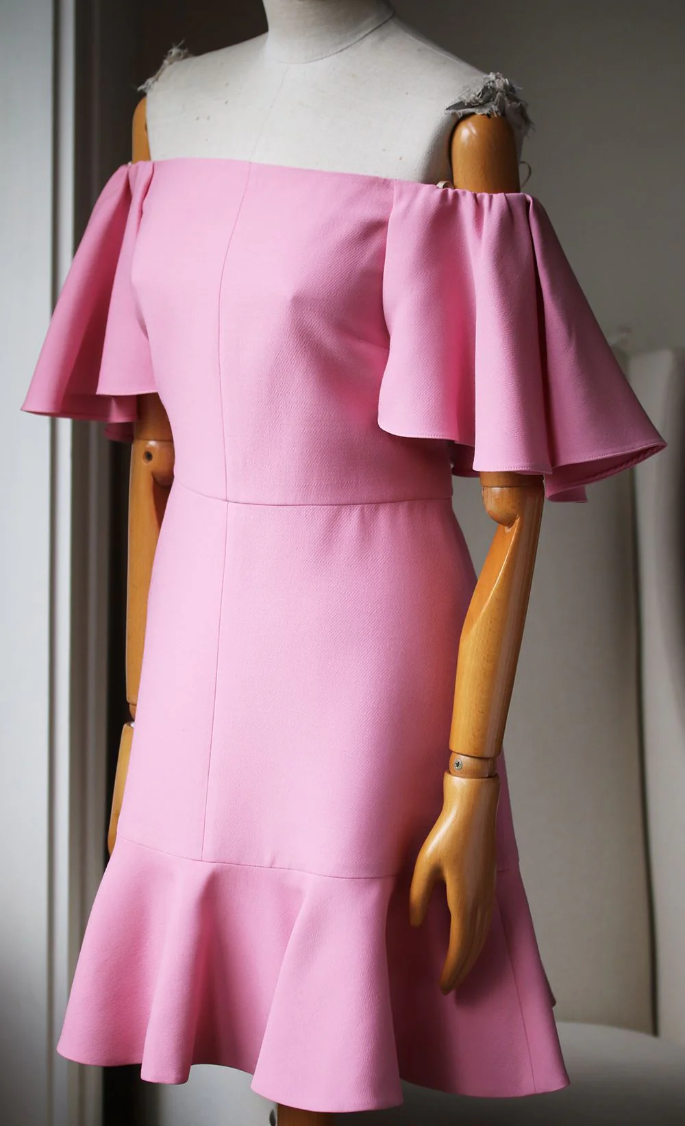 VALENTINO OFF THE SHOULDER SILK BLEND CREPE MINI DRESS IT 44 UK 12 - Image 3