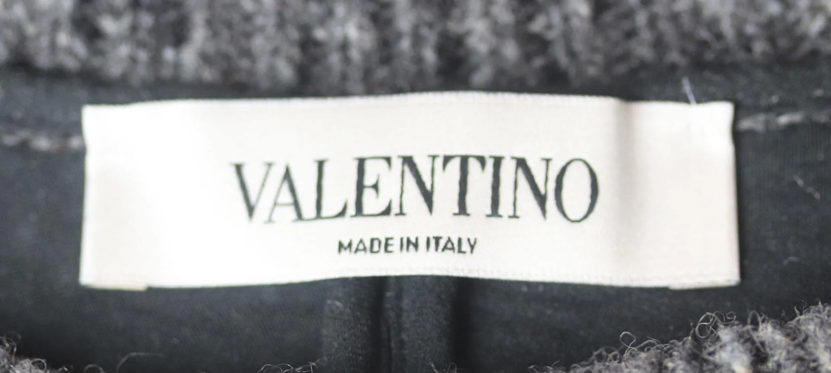 VALENTINO TEXTURED WOOL SWEATER SMALL - Image 5