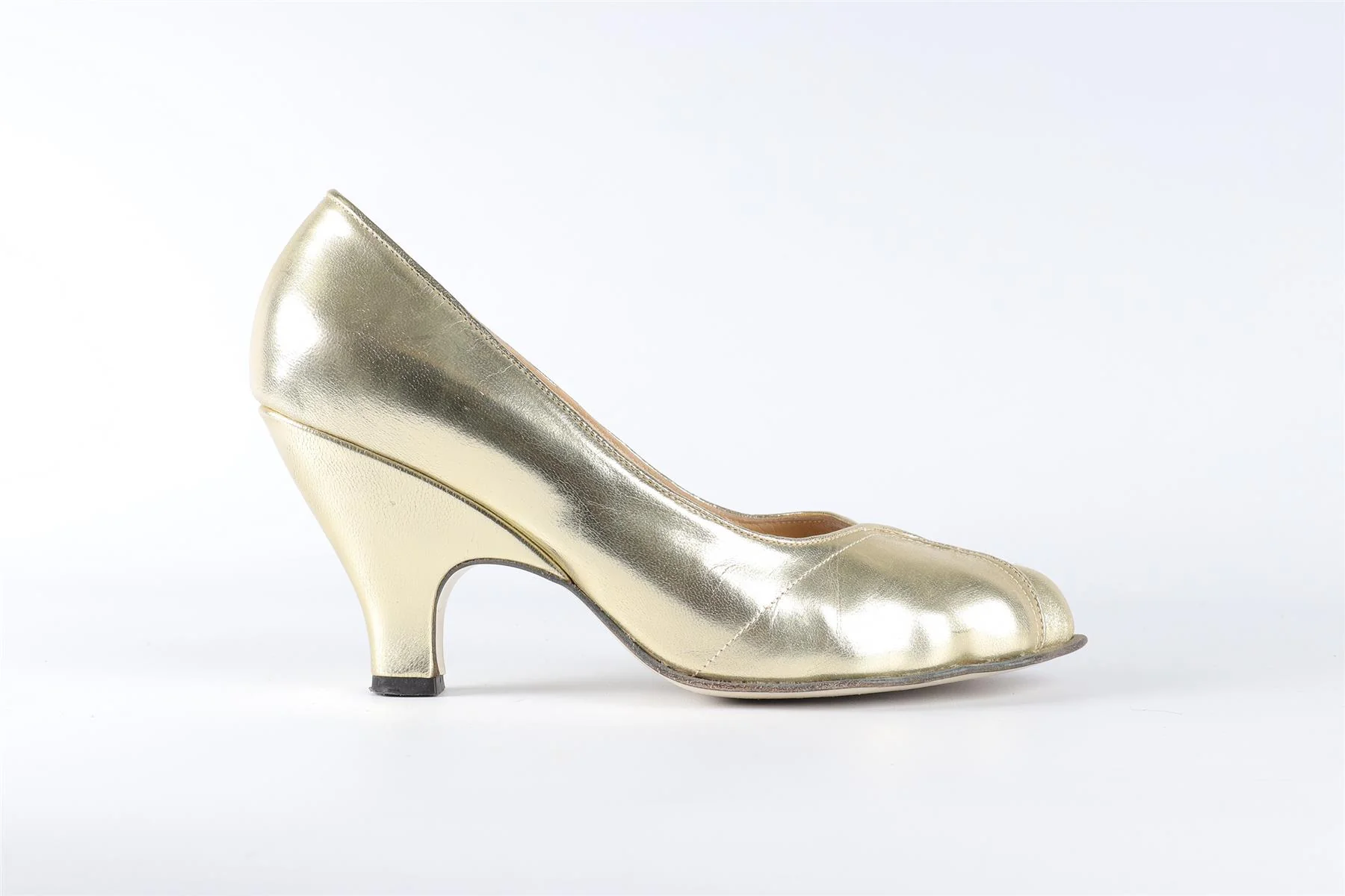 VIVIENNE WESTWOOD GOLD LEATHER PUMPS EU 38.5 UK 5.5 US 8.5 - Image 2