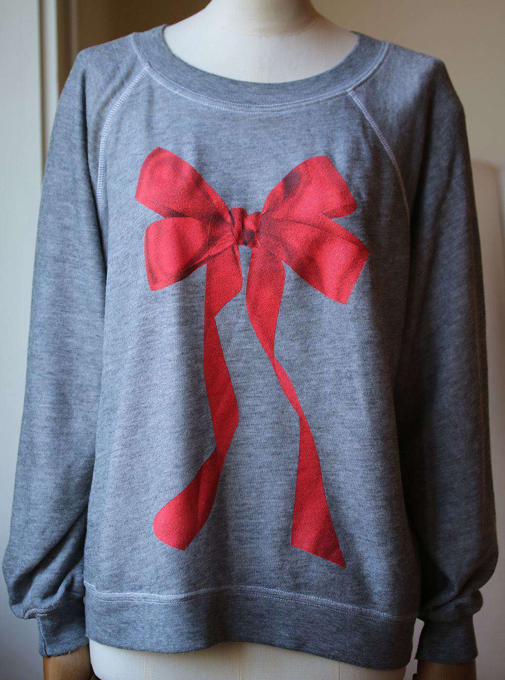 WILDFOX COUTURE I'M THE PRESENT SWEATER SMALL - Image 3