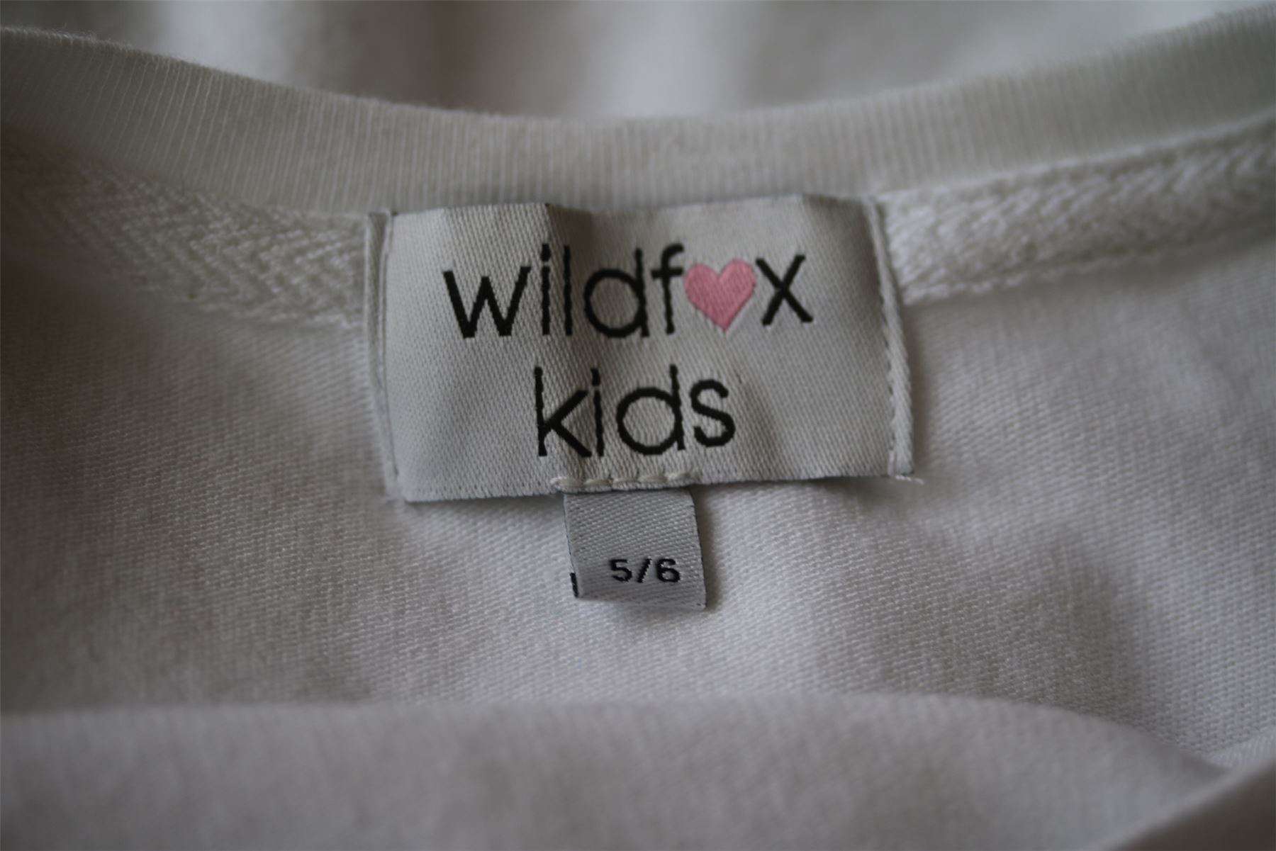 WILDFOX KIDS GIRLS NAUGHTY OR NICE SWEATER 5-6 YEARS - Image 3